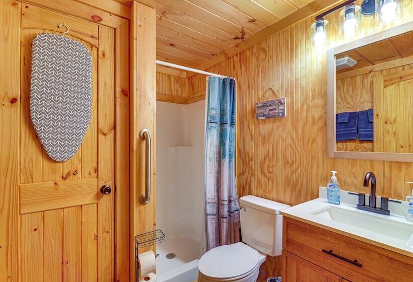 Serene Beattyville Cabin: 24 Mi To Red River Gorge