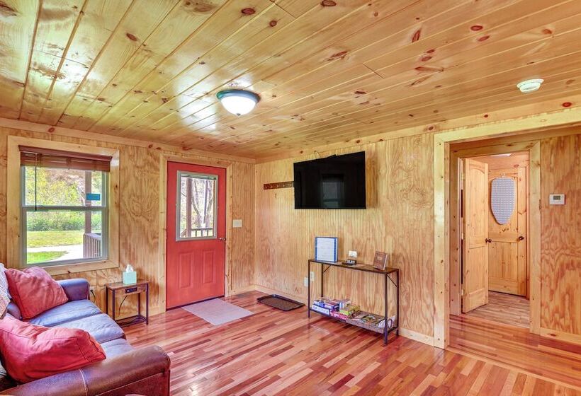 Serene Beattyville Cabin: 24 Mi To Red River Gorge