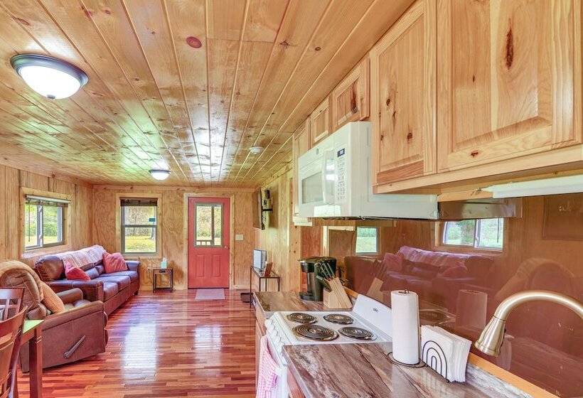 Serene Beattyville Cabin: 24 Mi To Red River Gorge