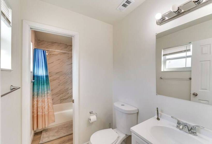 Game Room, Private Pool: South Daytona Home!