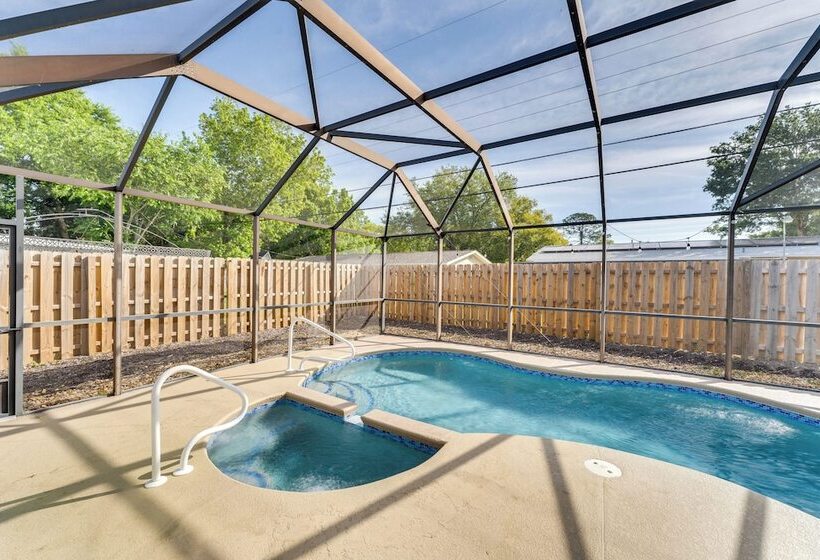 Game Room, Private Pool: South Daytona Home!