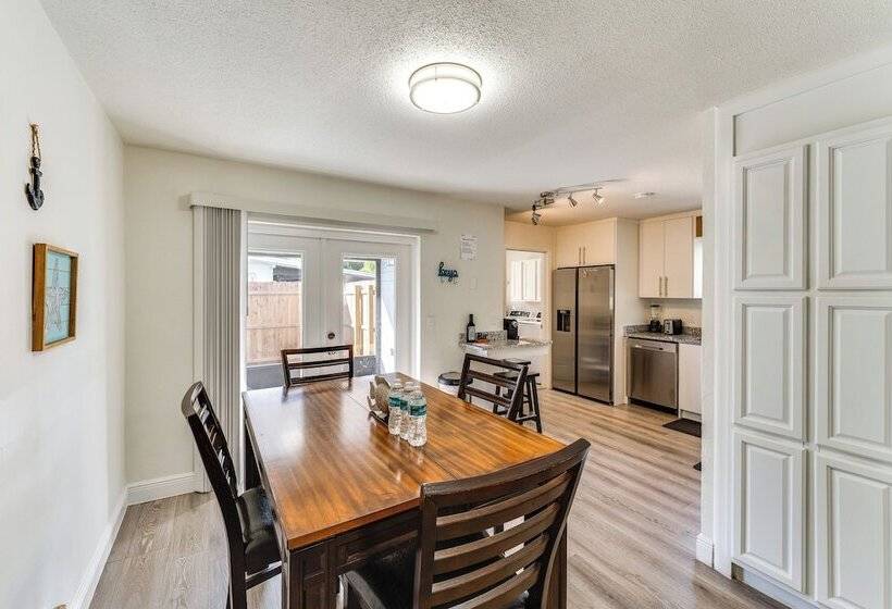 Game Room, Private Pool: South Daytona Home!