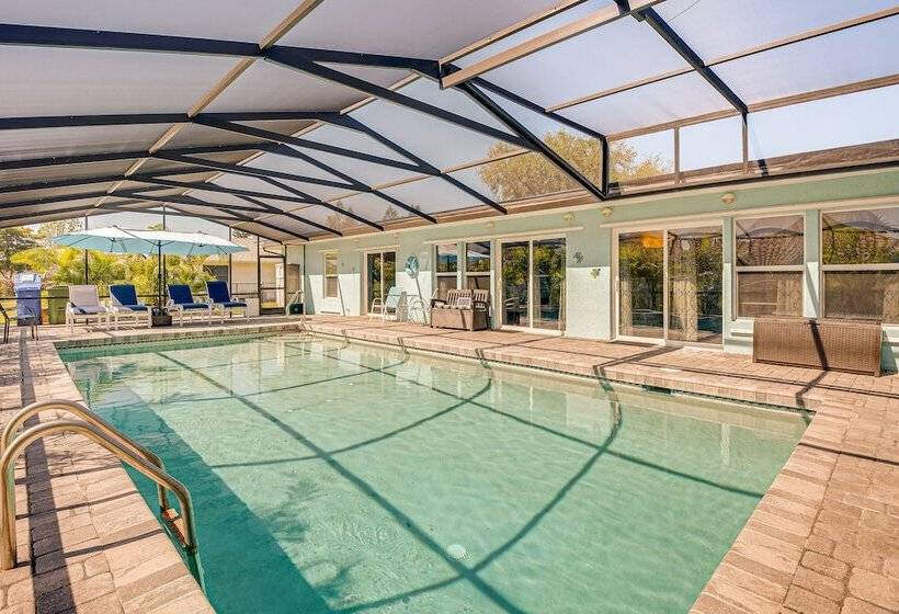 Spacious Bradenton Home W/ Pool ~ 5 Mi To Beaches