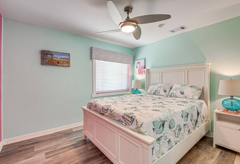 Spacious Bradenton Home W/ Pool ~ 5 Mi To Beaches