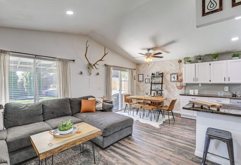 Sparks Home W/ Home Gym   Close To Casinos!