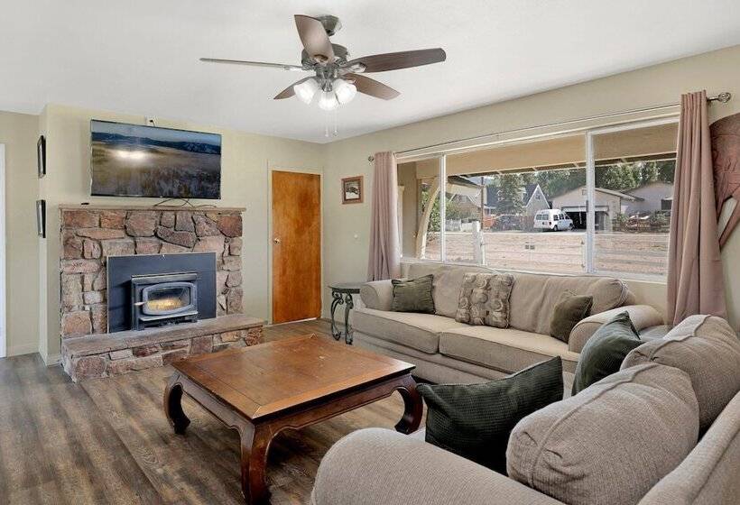 The Farmhouse Experience #1900