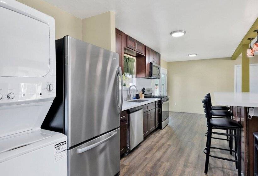 The Farmhouse Experience #1900