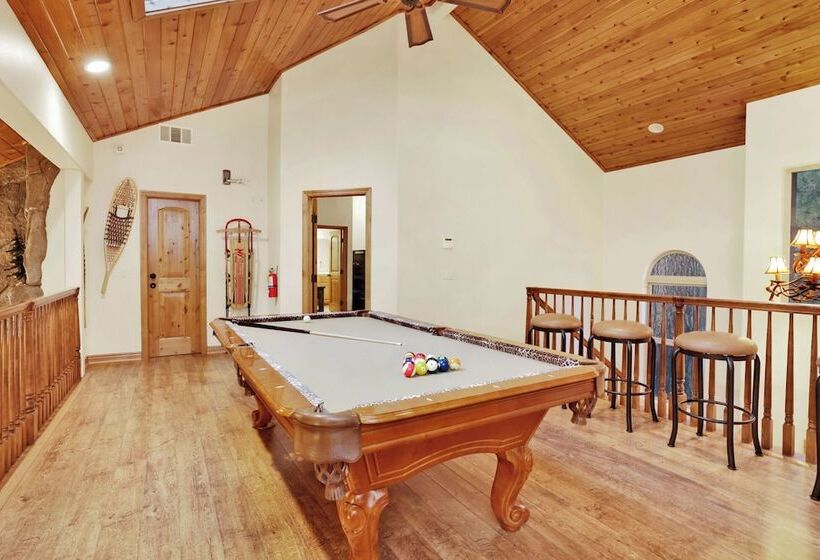 The Spa At Winterset #2282