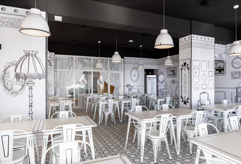 Apartamentos Magic World