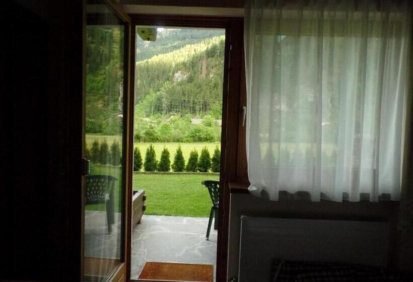 צימר Haus Oblasser