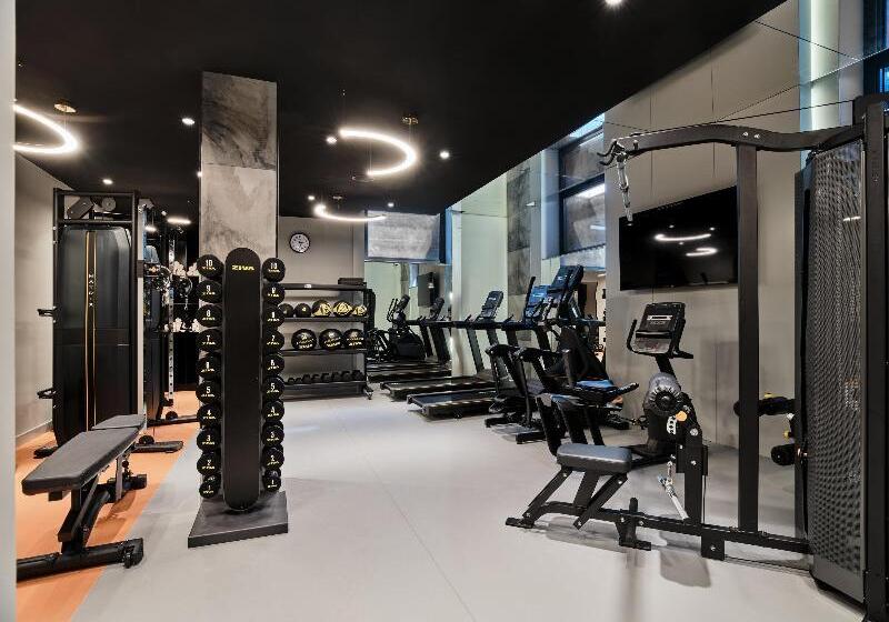 هتل Crowne Plaza Tashkent By Ihg