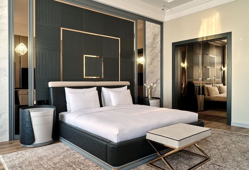 هتل Crowne Plaza Tashkent By Ihg