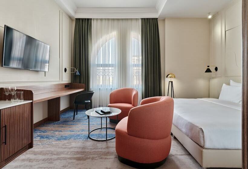 هتل Crowne Plaza Tashkent By Ihg