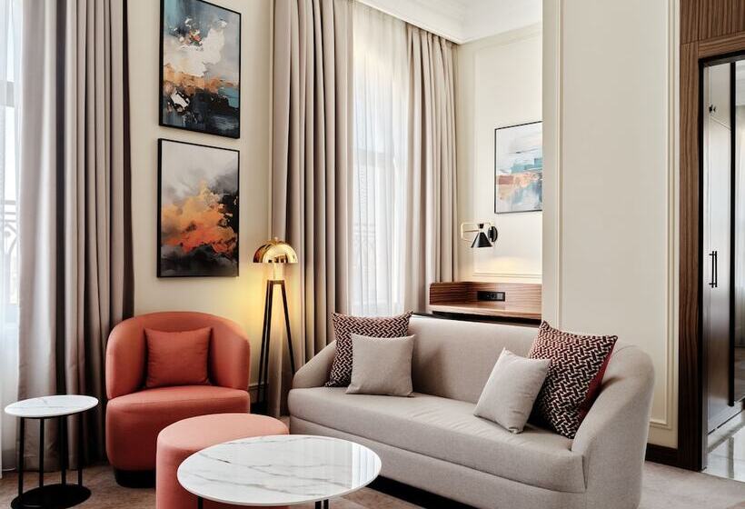 هتل Crowne Plaza Tashkent By Ihg