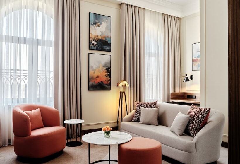 هتل Crowne Plaza Tashkent By Ihg