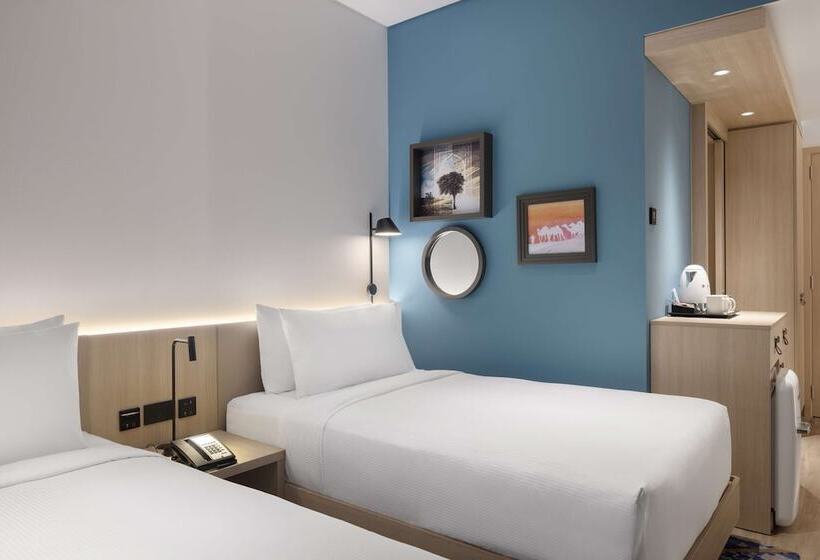هتل Hampton By Hilton Kuwait Salmiya