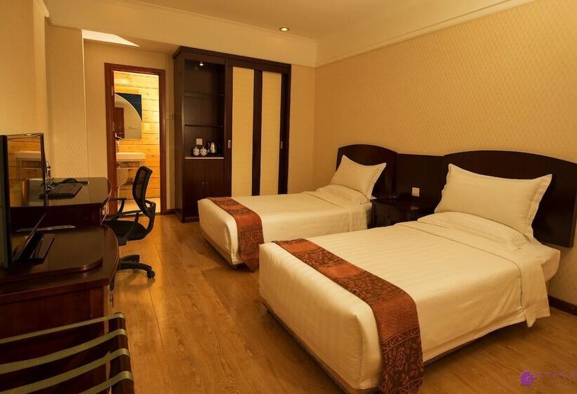 Hotel Holiday Inn Express Qingdao Shibei, An Ihg