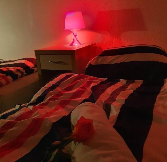 بنسيون Rundvejen Guest House