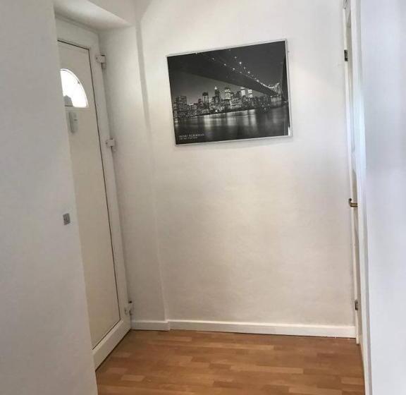 بنسيون Rundvejen Guest House