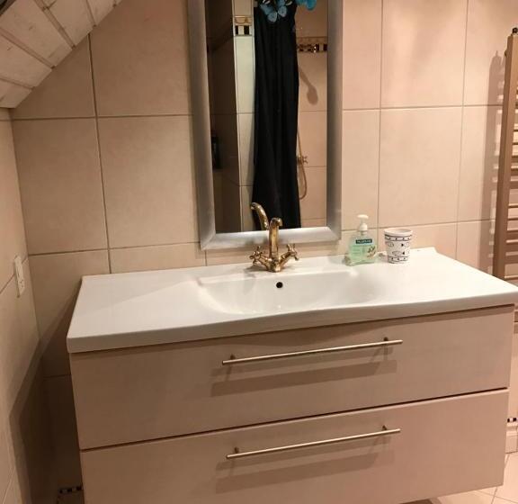 بنسيون Rundvejen Guest House
