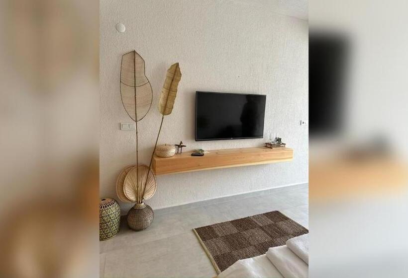 Общежитие Rue Rooms