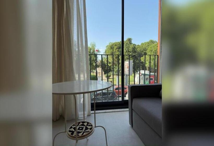 Общежитие Rue Rooms