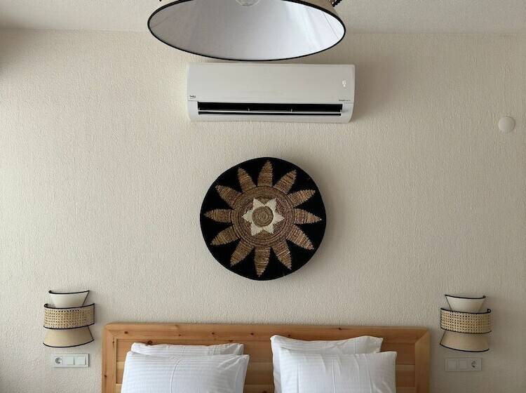 Общежитие Rue Rooms