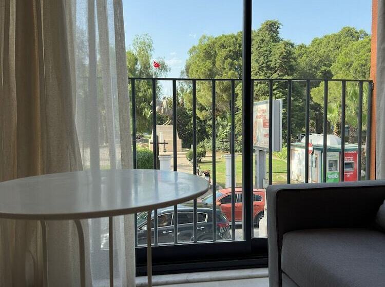 Общежитие Rue Rooms