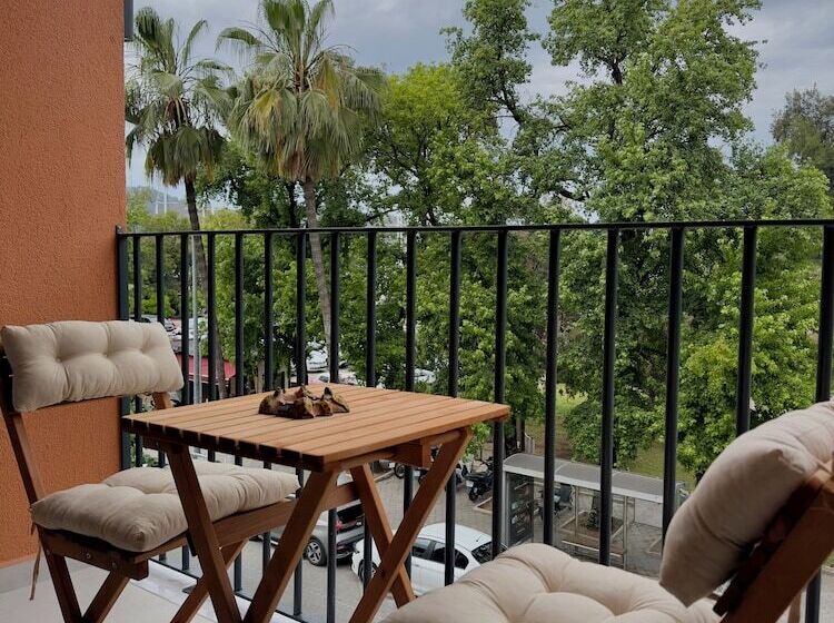 Общежитие Rue Rooms