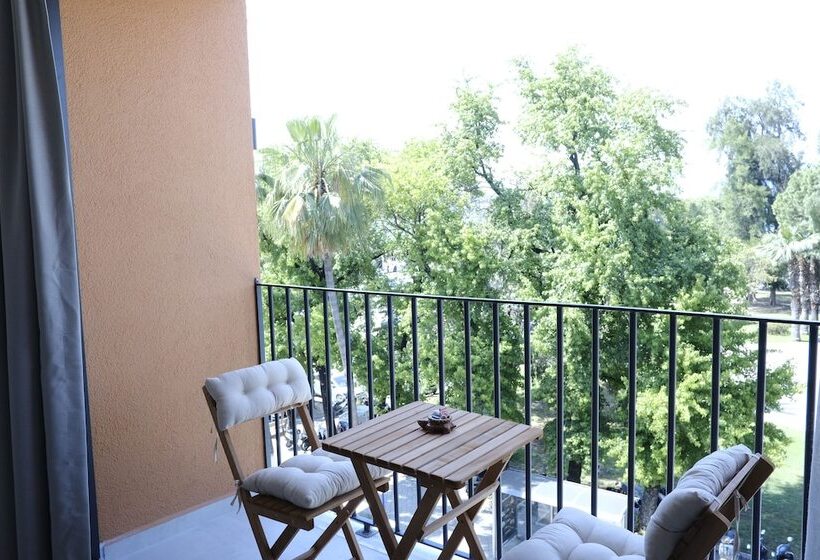 Общежитие Rue Rooms