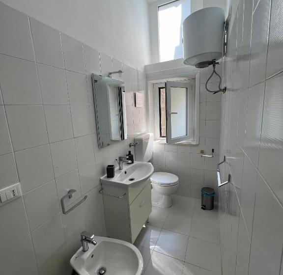 민박 Settetrequattro Rooms