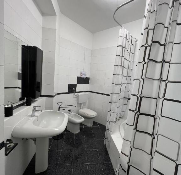 민박 Settetrequattro Rooms