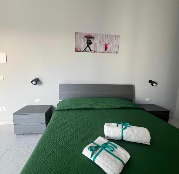 민박 Settetrequattro Rooms