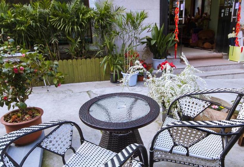 Bed and Breakfast Hangzhou Poke Theme Guest House