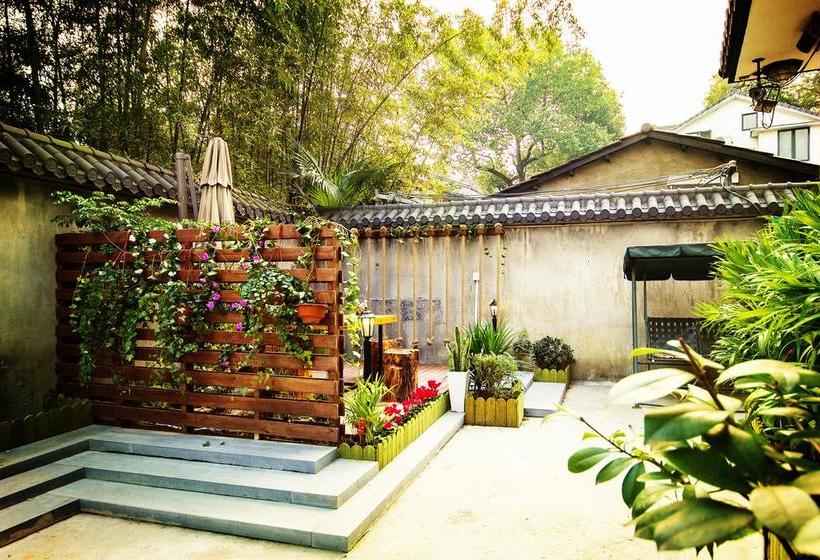 Bed and Breakfast Hangzhou Poke Theme Guest House