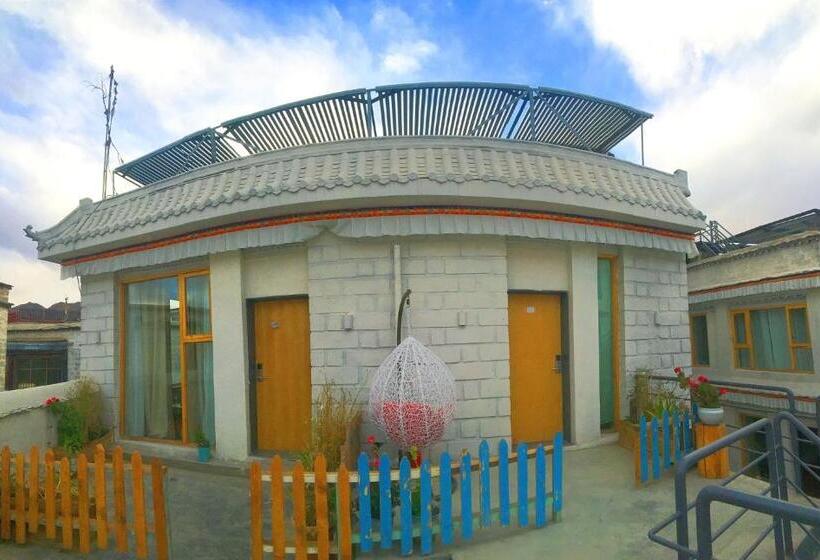 Fengma Feiyang Hostel