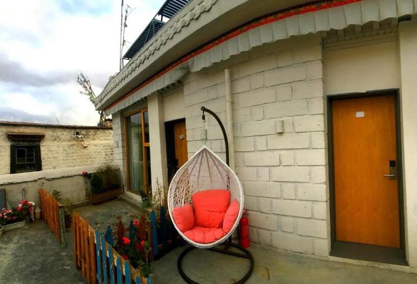 Fengma Feiyang Hostel