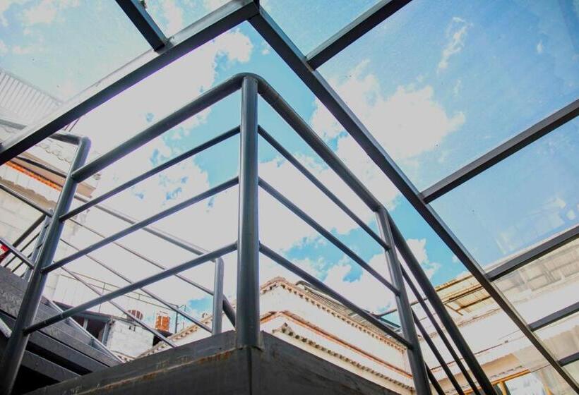 Fengma Feiyang Hostel