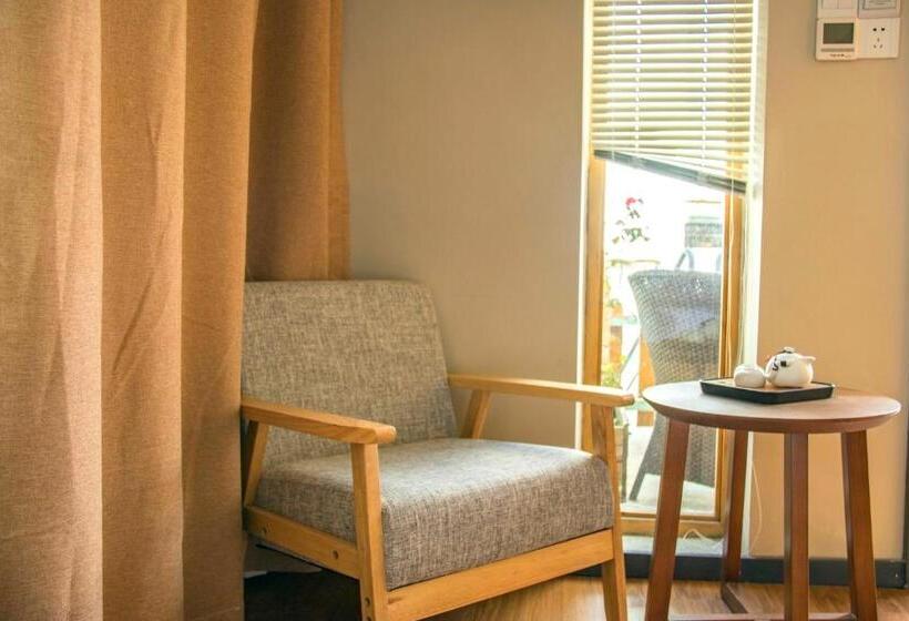 Fengma Feiyang Hostel