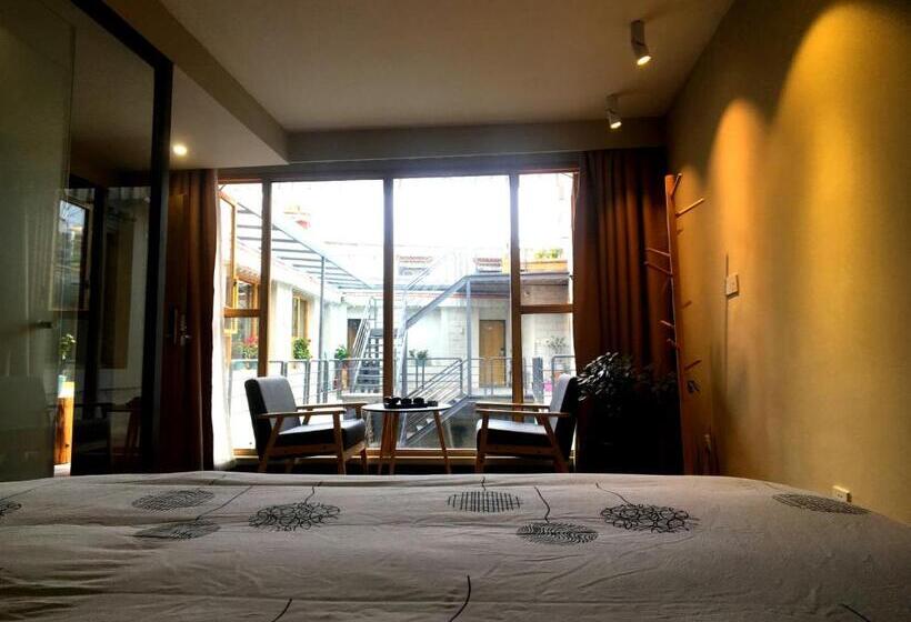 Fengma Feiyang Hostel