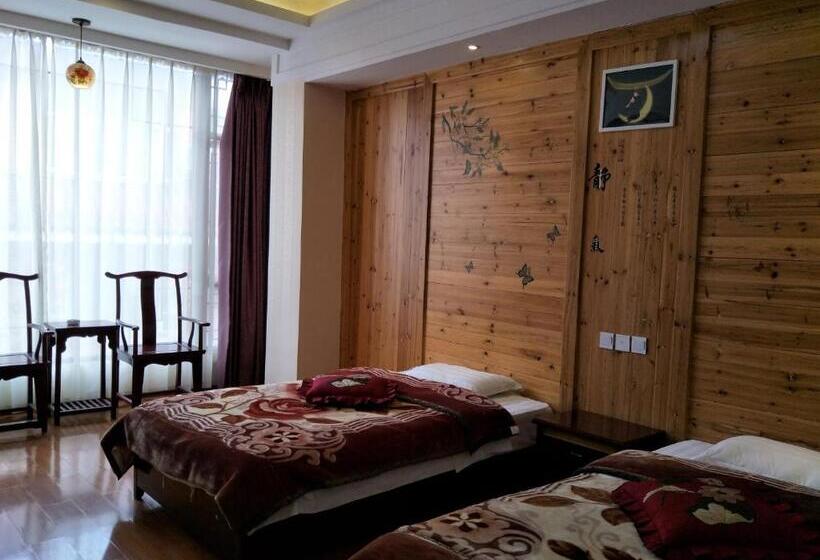 בית מלון כפרי Emeishan Moon Bay