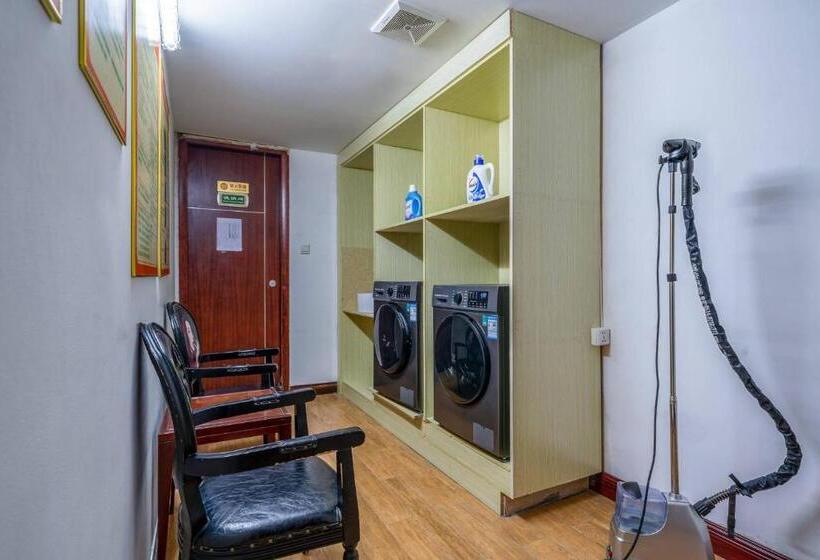 Vienna Hotel Dongguan Houjie Exhibition Center