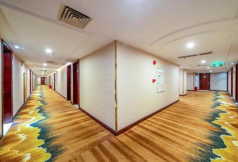 Vienna Hotel Dongguan Houjie Exhibition Center