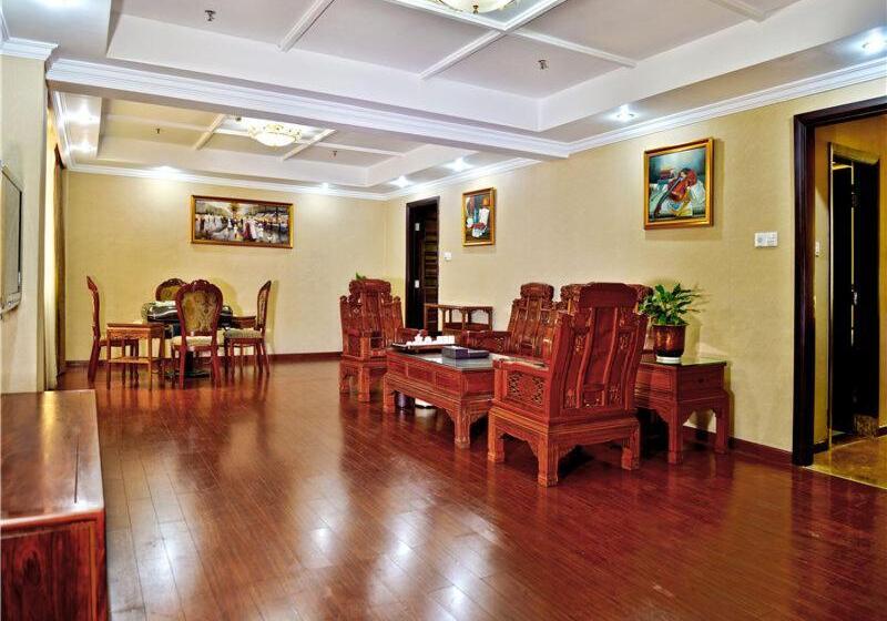 Vienna Hotel Meizhou Railway Station