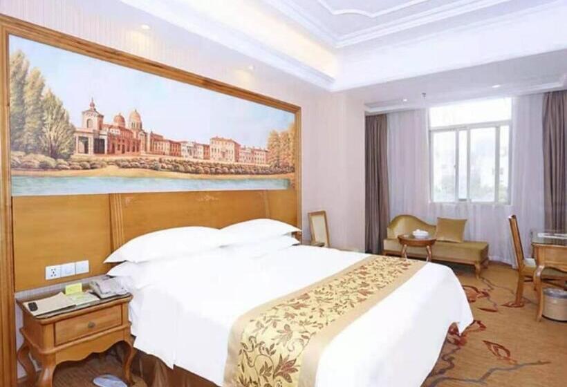 Vienna Hotel Shantou Longhu South Taishan Road