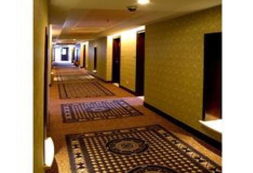 Отель Vienna International  Xi An Dayan Tower