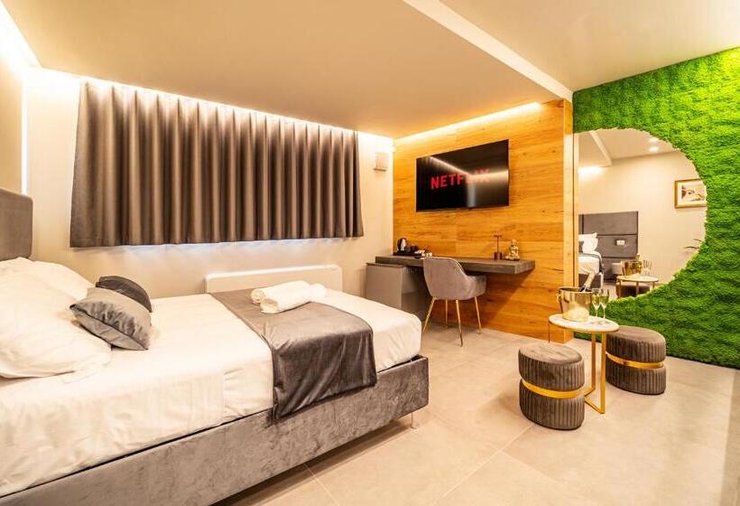 ベッドアンドブレックファースト Cinquanta Sfumature Luxury Suites