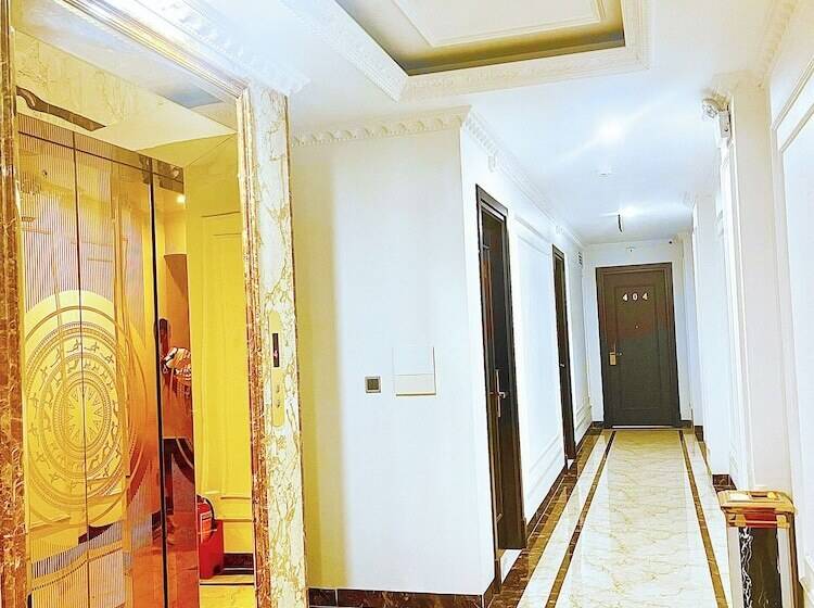 Gold Hotel Luxury Tu Son