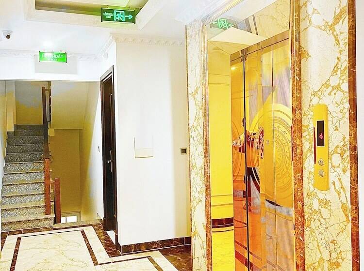 Gold Hotel Luxury Tu Son