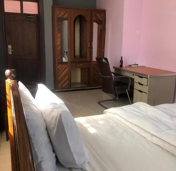 ホテル Regal Naivera